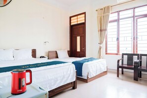 Basic Double Room | Desk, iron/ironing board, free WiFi
