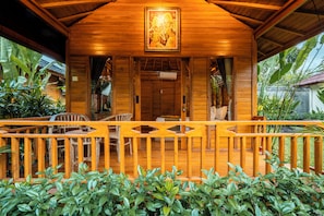 Standard Room | Terrace/patio