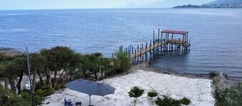 Zorro Shelter! "At the Heart of the Lake"
