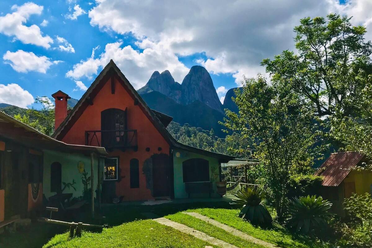 Family Chalet, Mountain View | Hypo-allergenic bedding, iron/ironing board (on request), free WiFi