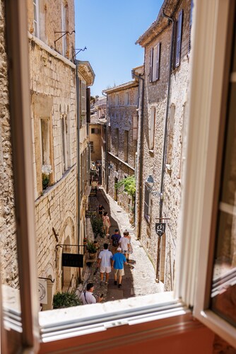 Apt Cocteau - At the heart of Saint Paul de Vence with terasse