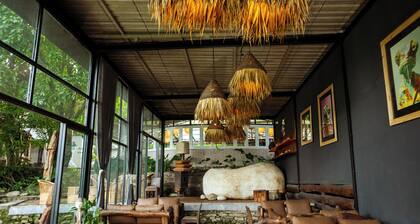 Krazy Gecko Resort
