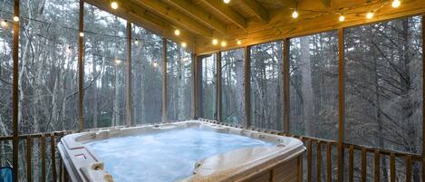 Indoor spa tub