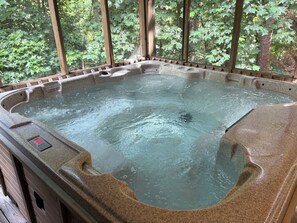 Indoor spa tub