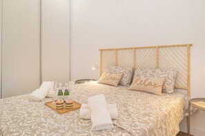 1 chambre, fer et planche à repasser, Wi-Fi gratuit, draps fournis