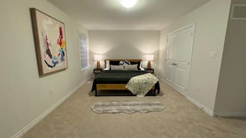 4 bedrooms, iron/ironing board, WiFi, bed sheets