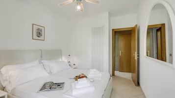 1 sovrum, wi-fi och sÀngklÀder