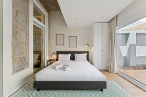 1 chambre, fer et planche à repasser, accès Internet, draps fournis