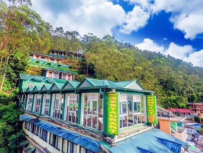 Punsisi Resort - Delhousie Adamspeak