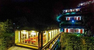 Punsisi Resort - Delhousie Adamspeak