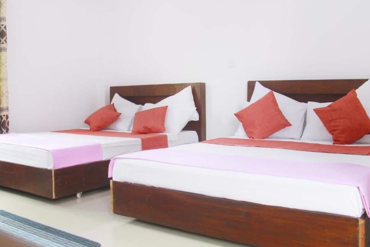 Family Room | Free WiFi