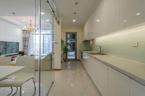 Presidential Suite, 2 Bedrooms, Club lounge access, City View | Private kitchen