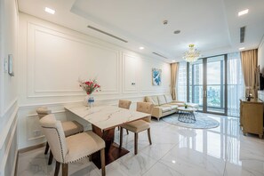 Family Suite, 4 Bedrooms, Club Lounge Access, River View | Premium bedding, down comforters, Select Comfort beds, free minibar