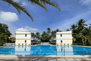 Private pool