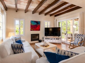 Fernseher, Tischtennisplatte