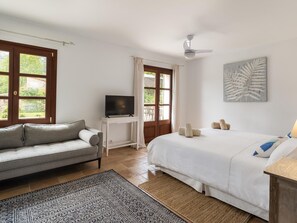 4 Schlafzimmer, Bügeleisen/Bügelbrett, Internetzugang, Bettwäsche