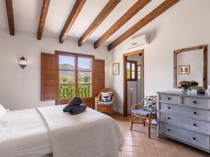 5 chambres, fer et planche à repasser, accès à Internet, literie fournie