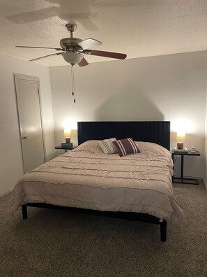 2 bedrooms, iron/ironing board, WiFi, bed sheets