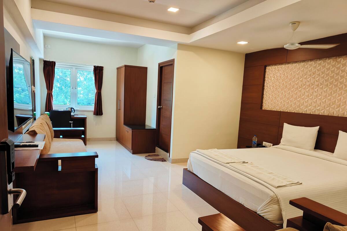 Executive Room, Non Smoking, Air conditioning | Premium bedding, laptop workspace, soundproofing, free WiFi