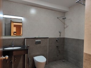 Executive Room, Non Smoking, Air conditioning | Bathroom - A&M Rooms and Residences  (Chennai)
