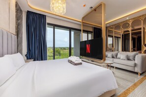 In-room safe, iron/ironing board, free WiFi