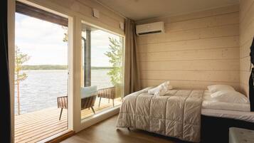 6 多间卧室、办公桌、熨斗/熨衣板、旅行婴儿床