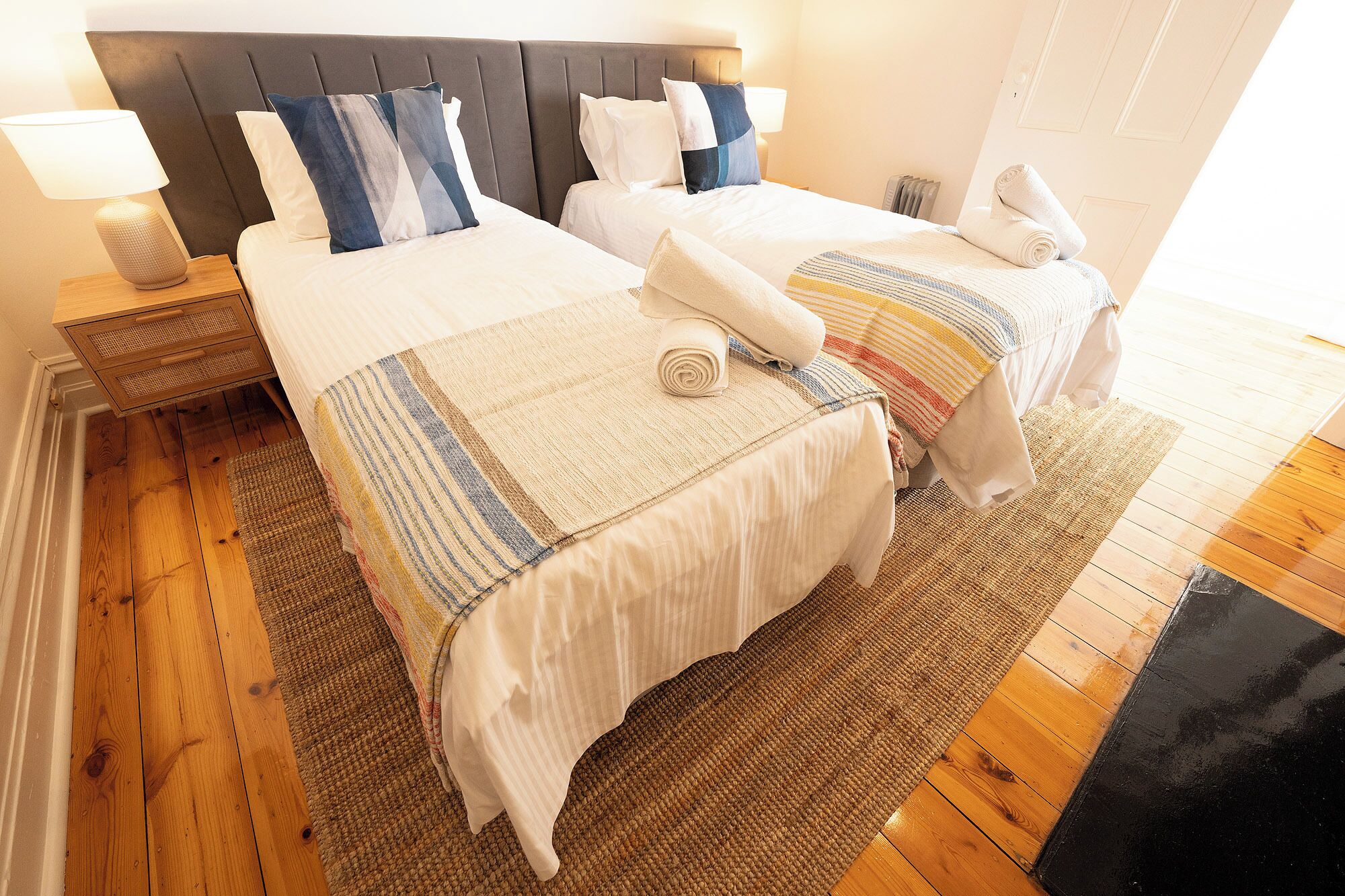 3 chambres, fer et planche à repasser, Wi-Fi gratuit, draps fournis