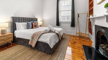 3 dormitorios, tabla de planchar con plancha, wifi gratis y ropa de cama