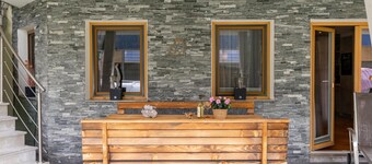 Holiday flat with terrace in Salzburger Land