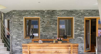 Holiday flat with terrace in Salzburger Land