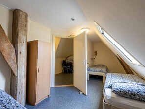 8 chambres, accès Internet