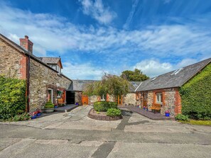 Exterior - Henfaes Bach - UK50268 (Nannerch, near Clwydian Range)