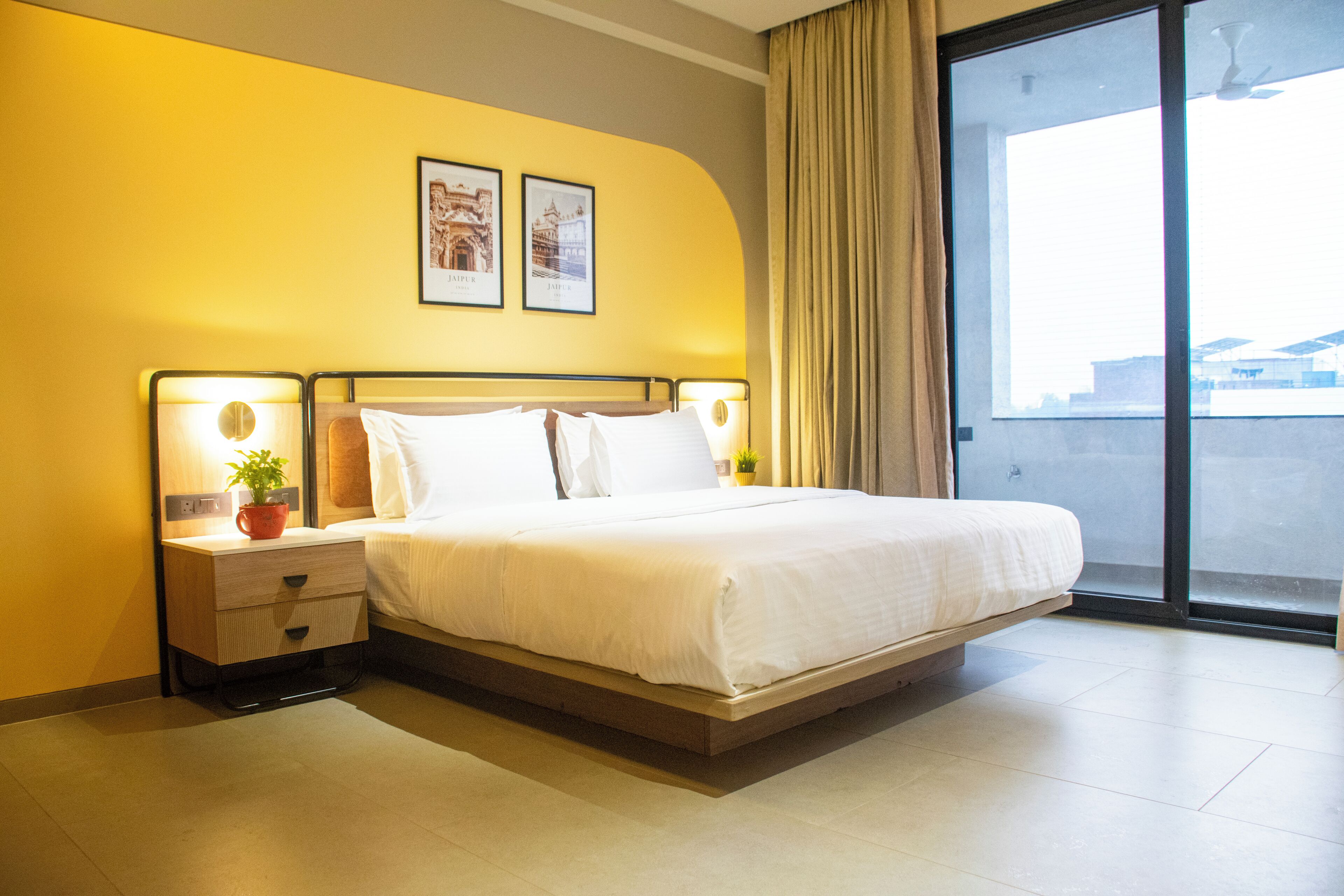 ラグジュアリー アパートメント | 羽毛の掛け布団、デスク、ノートパソコン用作業スペース、防音設備