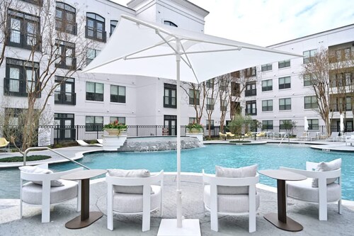 Montrose Spring - Stylish 1 BR in Houston