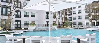 Montrose Spring - Stylish 1 BR in Houston