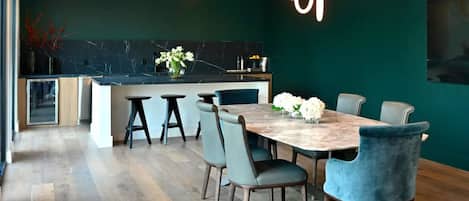 Apartment | 1 bedroom, desk