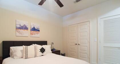 The Galleria at Tate Spacious 1BR in Uptown Houston