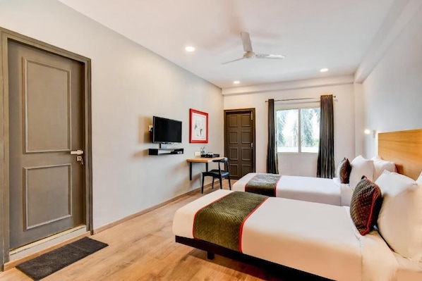 Superior Room | Desk, laptop workspace, free WiFi