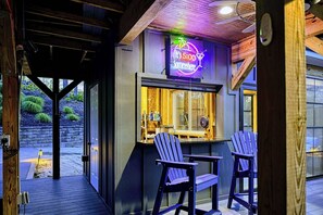 Bar (on property) - Lakefront Lake Anna, Pool, Boat Dock, Deck Vie (Bumpass)
