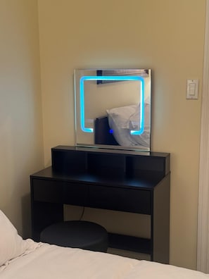 2 slaapkamers, een strijkplank/strijkijzer, wifi