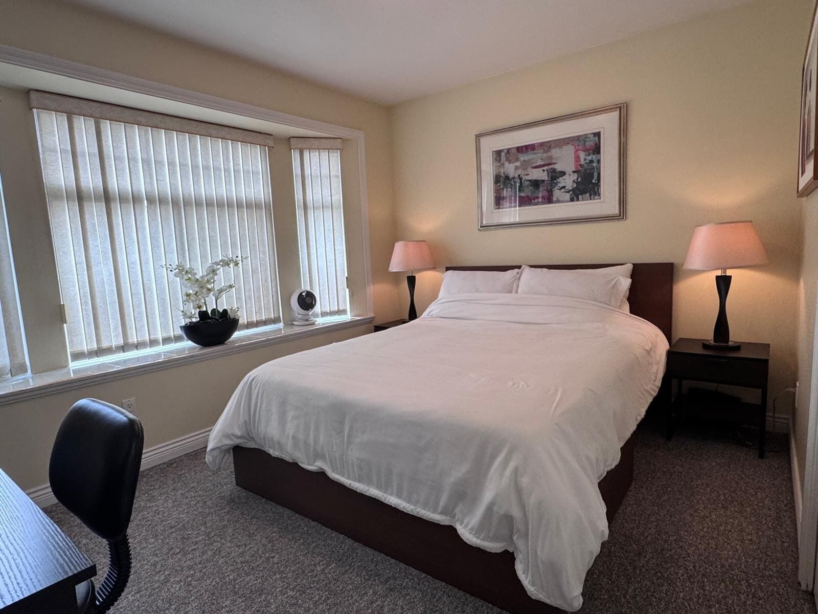 2 bedrooms, iron/ironing board, WiFi