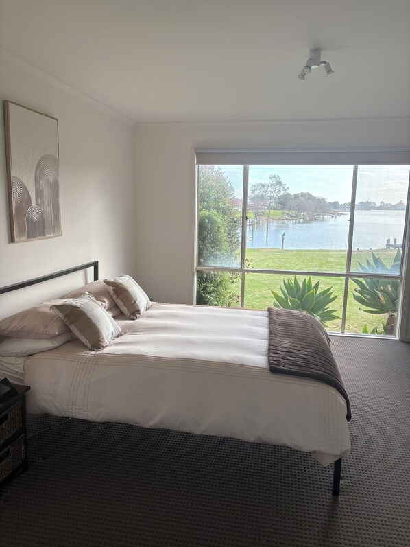 3 soveværelser, strygejern/strygebræt, sengetøj