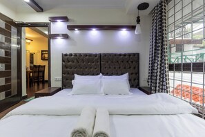 Deluxe Apartment | Desk, free WiFi - The Whispering Pines (Mussoorie)