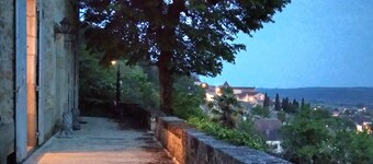 A terrace above the valley