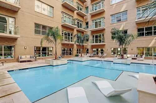 Comfort at the Star I 2 Bed Apt in Houston