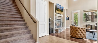 Humphreys Peak Home*Hot Tub*A/C*Arcade Game*Xbox*Pet friendly