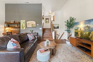 Smart TV, fireplace, video games, books