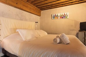 1 quarto, ferros/tábuas de passar roupa, Wi-Fi de cortesia