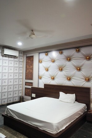 Family Suite | Desk, free WiFi