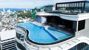 A modern hotel with a rooftop infinity pool, offering panoramic city views. - TRIMULIA Hotel (Sihanoukville)